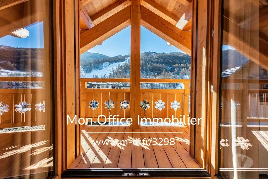 Vente Maison Hautes-Alpes St Chaffrey - 05330 - Photos Vivastreet (3876-MBE.) Référence : 3876-MBE. - Chalet Haut de gamme - 8...