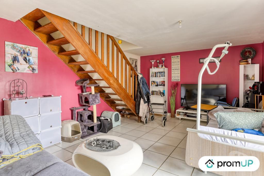 Vente Maison Deux-Sèvres Chiche - 79350 - Photos Vivastreet (V6279) Maison traditionnelle de 98 m2 à CHICHÉ