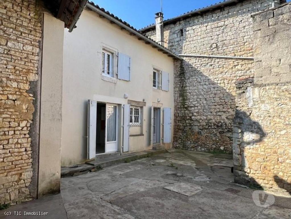 Vente Maison Charente Champagne Mouton - 16350 - Photos Vivastreet Champagne Mouton : 2 Maisons de Ville Mitoyennes Avec La...