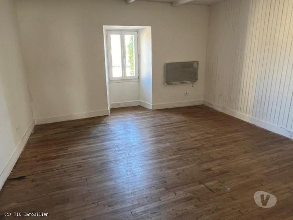 Vente Maison Charente Champagne Mouton - 16350 - Photos Vivastreet Champagne Mouton : 2 Maisons de Ville Mitoyennes Avec La...