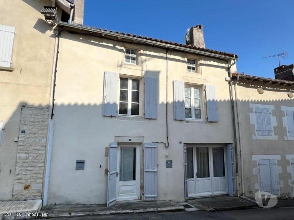 Vente Maison Charente Champagne Mouton - 16350 - Photos Vivastreet Champagne Mouton : 2 Maisons de Ville Mitoyennes Avec La...