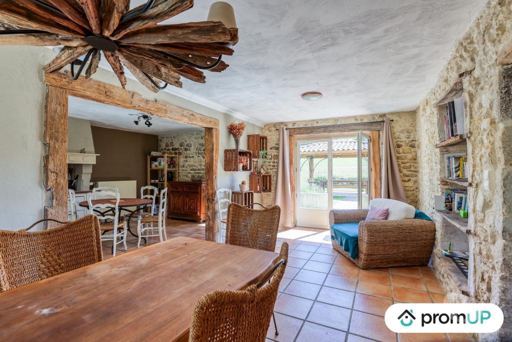 Vente Maison Charente Brossac - 16480 - Photos Vivastreet (V6784) Ensemble immobilier négociable : maisons, propriété...