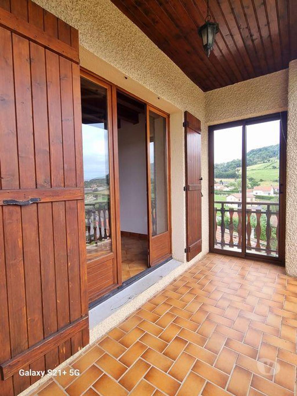 Vente Maison Haute-Loire Le Monteil - 43700 - Photos Vivastreet Maison familiale de 150m², 1000m² de terrain, 6 chambres, 2