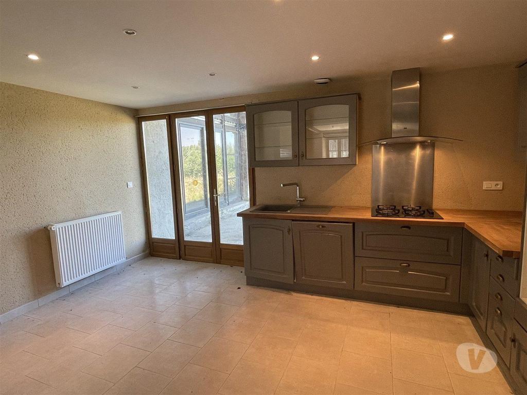 Vente Maison Gers Masseube - 32140 - Photos Vivastreet Maison à restaurer mais habitable avec grange vitrée sur empla