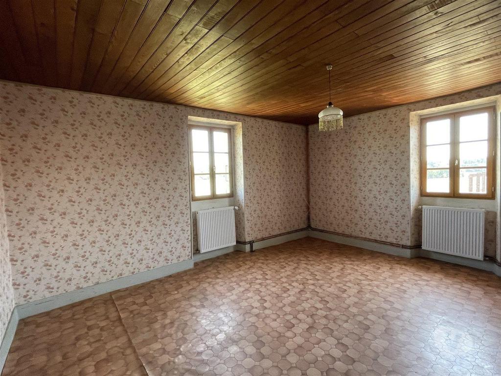 Vente Maison Gers Masseube - 32140 - Photos Vivastreet Maison à restaurer mais habitable avec grange vitrée sur empla