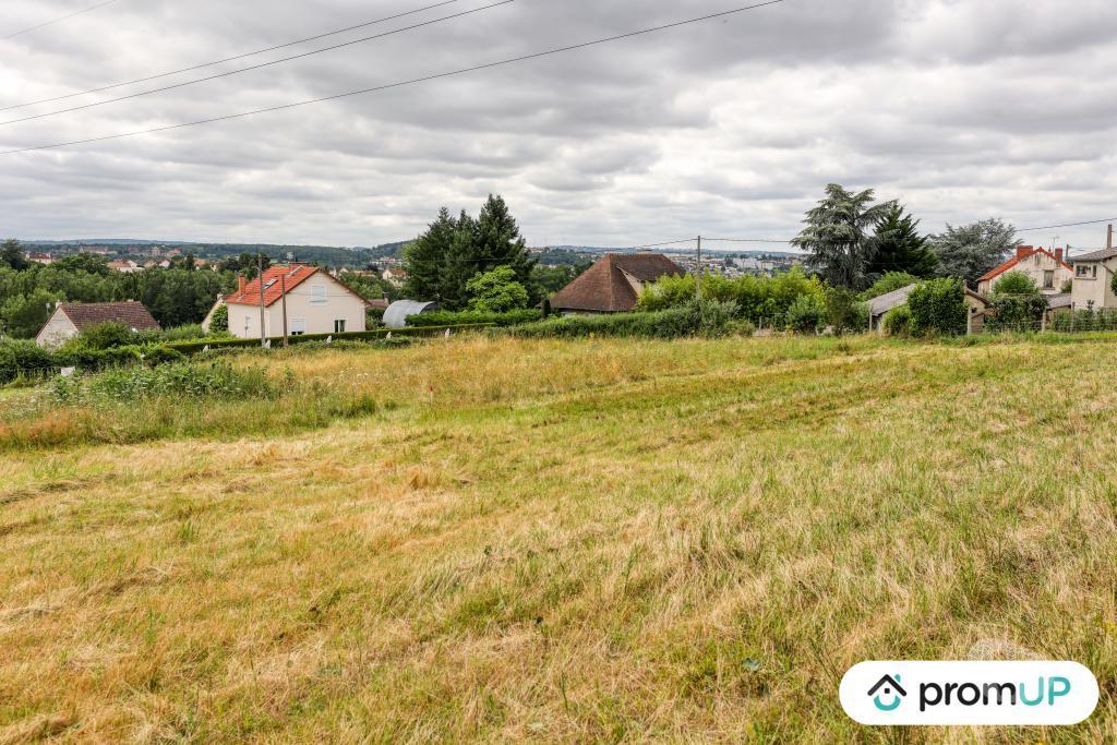 Terrain à vendre Allier Montlucon - 03100 - Photos Vivastreet (V6808) Terrain constructible de 1525 m2 à MONTLUÇON