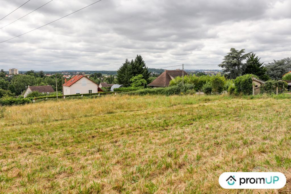 Terrain à vendre Allier Montlucon - 03100 - Photos Vivastreet (V6808) Terrain constructible de 1525 m2 à MONTLUÇON