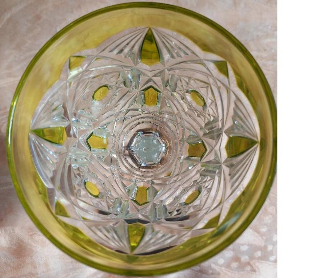 Ameublement & art de la table Var Bormes les Mimosas - 83230 - Photos Vivastreet RARISSIME ET ORIGINAL VERRE A PIED CRISTAL TAILLÉ