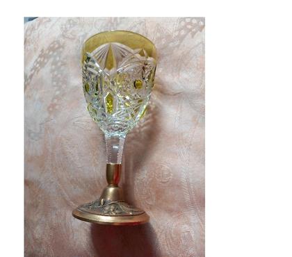 Ameublement & art de la table Bormes les Mimosas Var - Photos Vivastreet RARISSIME ET ORIGINAL VERRE A PIED CRISTAL TAILLÉ