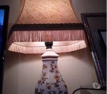 LAMPE DE FORME BALUSTRE, A PANS, FAIENCE MODERNE