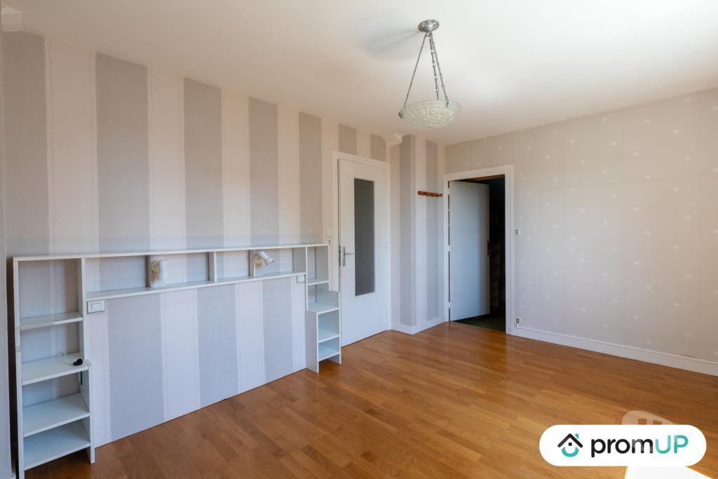 Vente Maison Loire St Cyprien - 42160 - Photos Vivastreet (V6825) Maison individuelle de 178 m2 à SAINT-CYPRIEN