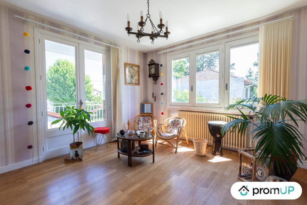 Vente Maison Loire St Cyprien - 42160 - Photos Vivastreet (V6825) Maison individuelle de 178 m2 à SAINT-CYPRIEN