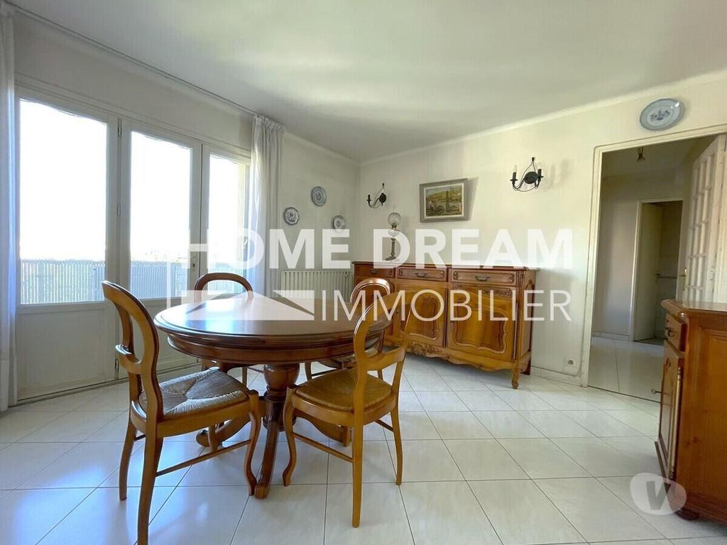 Appartements à vendre Var Toulon - Photos Vivastreet T4 Dernier étage ascenseur - TOULON Place...