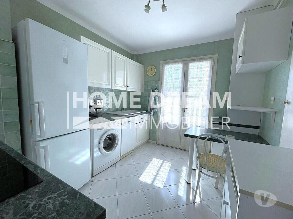 Appartements à vendre Var Toulon - Photos Vivastreet T4 Dernier étage ascenseur - TOULON Place...