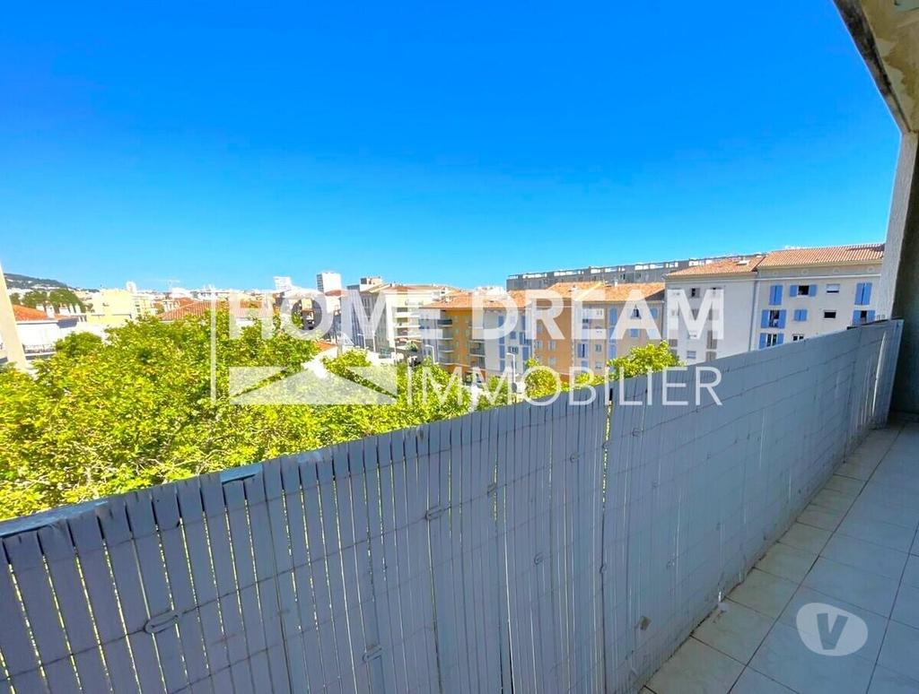 Appartements à vendre Var Toulon - Photos Vivastreet T4 Dernier étage ascenseur - TOULON Place...