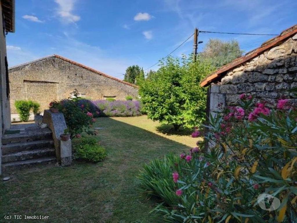 Vente Maison Charente Ruffec - 16700 - Photos Vivastreet Belle Maison en Pierre avec de Nombreuses Dépendances au...