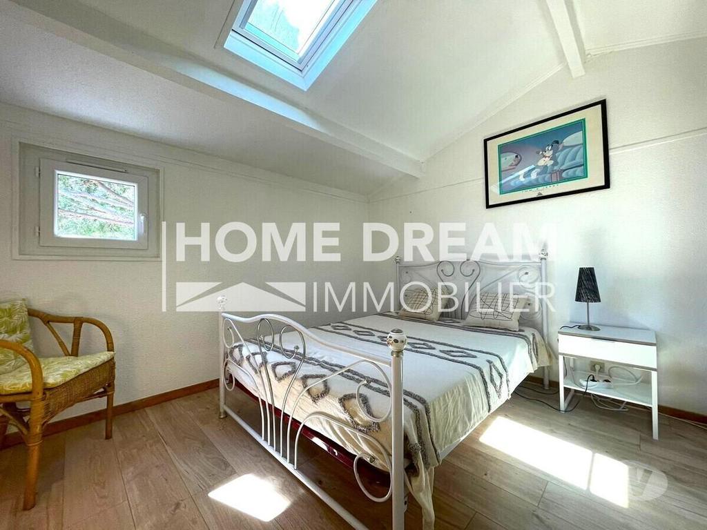 Appartements à vendre Var St Mandrier sur Mer - 83430 - Photos Vivastreet T2 Standing vue mer 180° -...