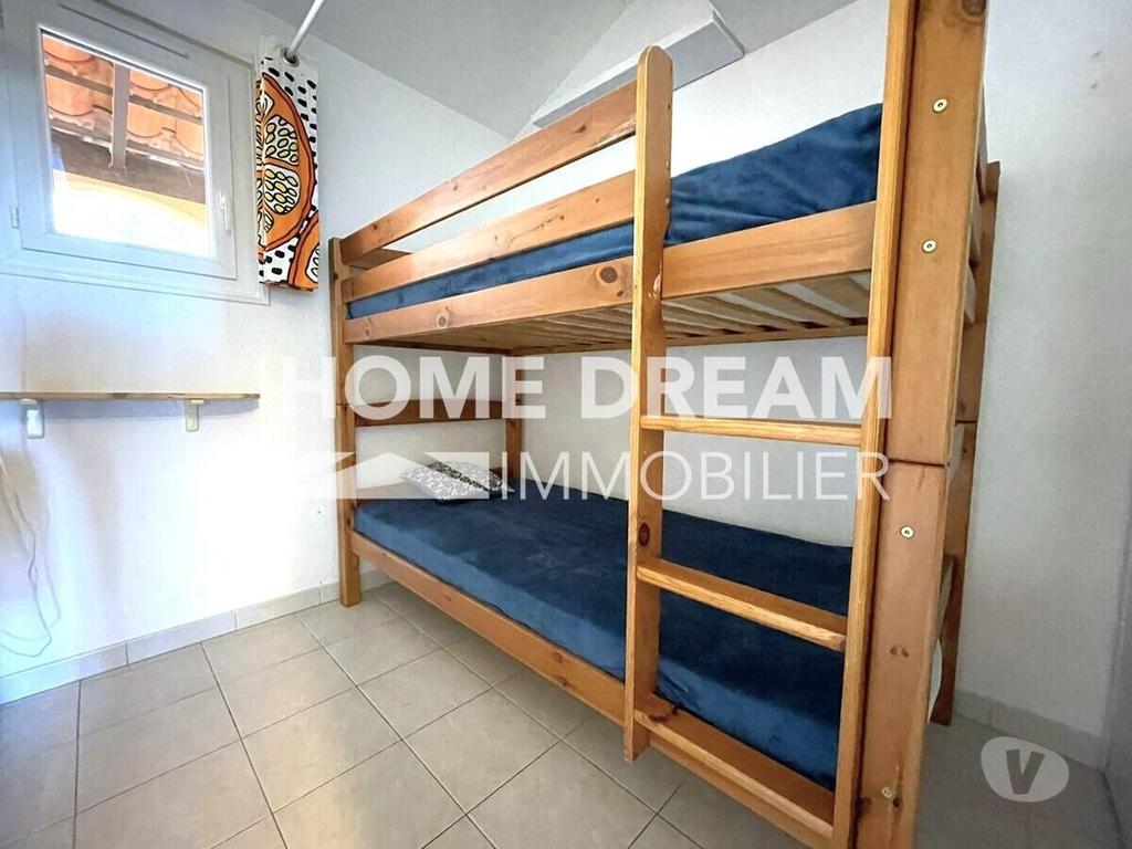 Appartements à vendre Var St Mandrier sur Mer - 83430 - Photos Vivastreet T2 Standing vue mer 180° -...