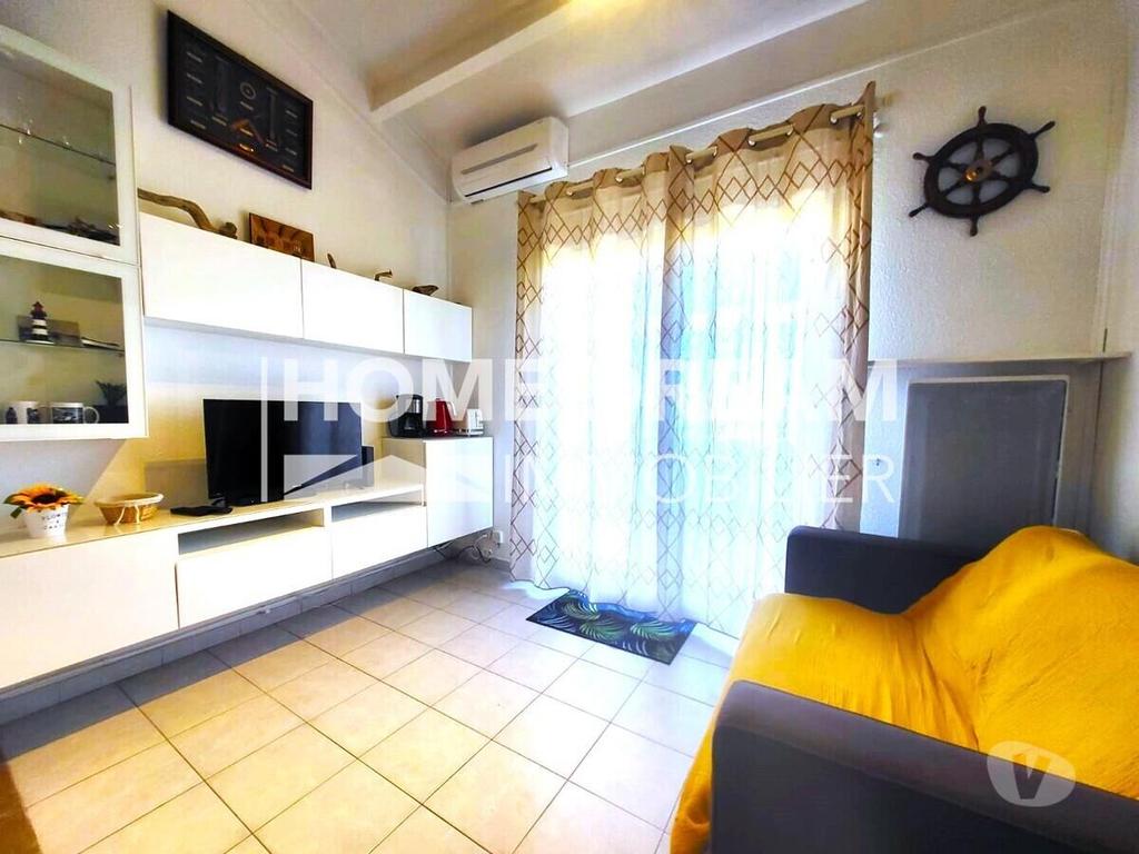 Appartements à vendre Var St Mandrier sur Mer - 83430 - Photos Vivastreet T2 Standing vue mer 180° -...