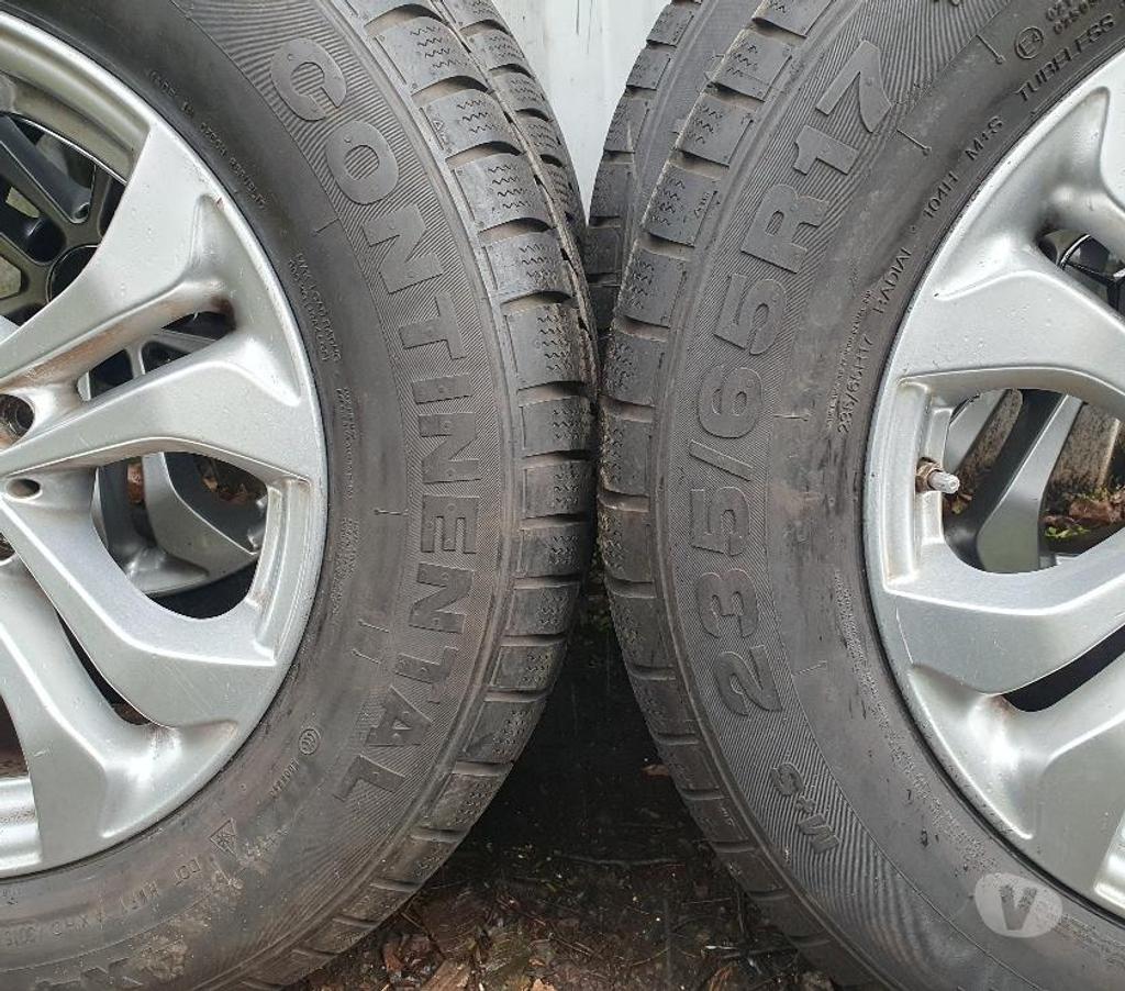 Pièces et services auto Loire St Etienne - Photos Vivastreet 4 roues neige Alu 235 65 17 104H Continental Mercedes CLA