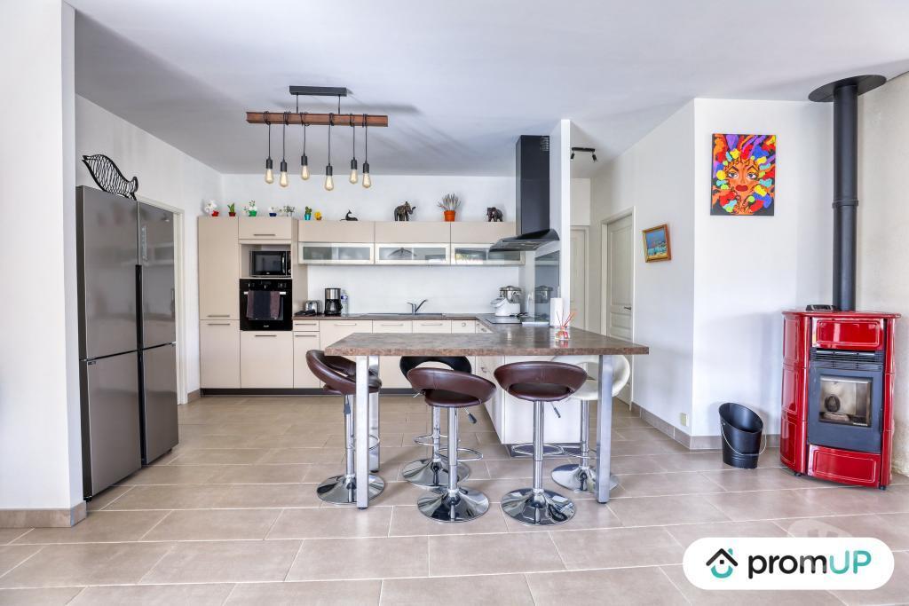 Vente Maison Charente-Maritime La Jarrie - 17220 - Photos Vivastreet (V6836) Maison de 150 m2 à LA ROCHELLE