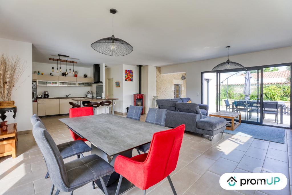 Vente Maison Charente-Maritime La Jarrie - 17220 - Photos Vivastreet (V6836) Maison de 150 m2 à LA ROCHELLE