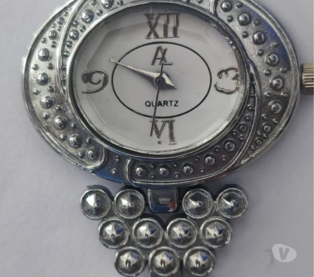 Montres occasion Val-d'Oise Bernes sur Oise - 95340 - Photos Vivastreet Vintage Art Déco Montre Bracelet A Quartz Argenté