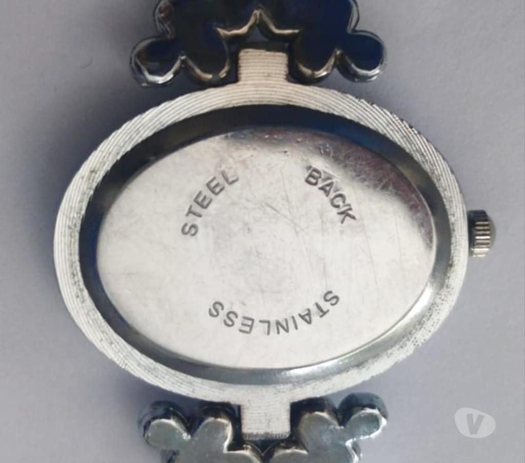 Montres occasion Val-d'Oise Bernes sur Oise - 95340 - Photos Vivastreet Vintage Art Déco Montre Bracelet A Quartz Argenté
