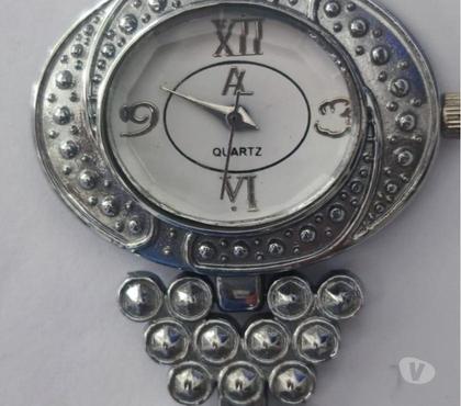 Montres occasion Bernes sur Oise Val-d'Oise - Photos Vivastreet Vintage Art Déco Montre Bracelet A Quartz Argenté