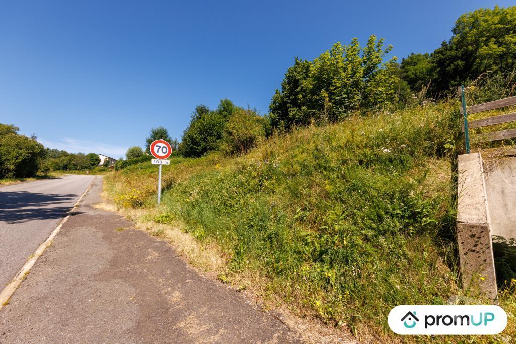 Terrain à vendre Puy-de-Dôme Murat le Quaire - 63150 - Photos Vivastreet (V6778) Terrain constructible de 800 m2 à MURAT-LE-QUAIRE