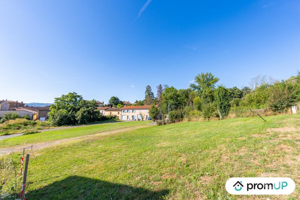 Terrain à vendre Rhône Savigny - 69210 - Photos Vivastreet (V6851) Terrain constructible de 1127 m2 à SAVIGNY