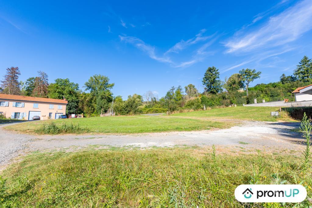 Terrain à vendre Rhône Savigny - 69210 - Photos Vivastreet (V6851) Terrain constructible de 1127 m2 à SAVIGNY