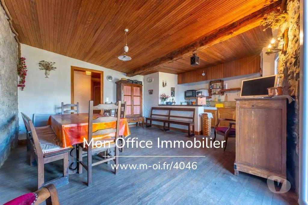 Appartements à vendre Hautes-Alpes Chateauroux les Alpes - 05380 - Photos Vivastreet (4586-MTE) Référence : 4586-MTE - Type 4 - 70m2 à rafraîchir...