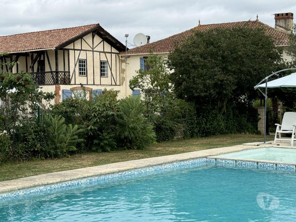 Vente Maison Gers Mirande - 32300 - Photos Vivastreet Opportunité Unique : Ensemble de Maison et gites dans le Sud-Ou