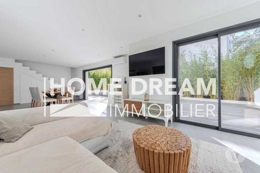 Vente Maison Var Six Fours les Plages - 83140 - Photos Vivastreet VILLA Standing T4 piscine de 2020 -...