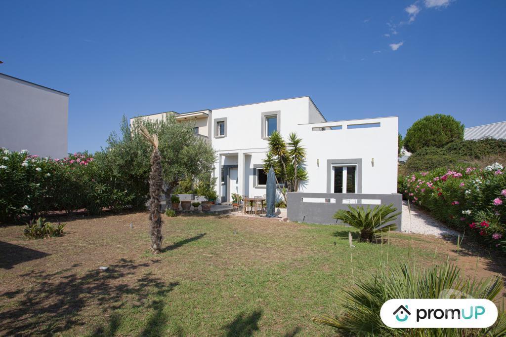 Vente Maison Hérault Agde - 34300 - Photos Vivastreet (V6845) Maison contemporaine de 150 m2 à AGDE