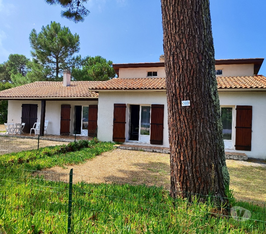 Vente Maison Landes Biscarrosse - 40600 - Photos Vivastreet VILLA COMPRENANT DEUX T 3 DANS QUARTIER CALME
