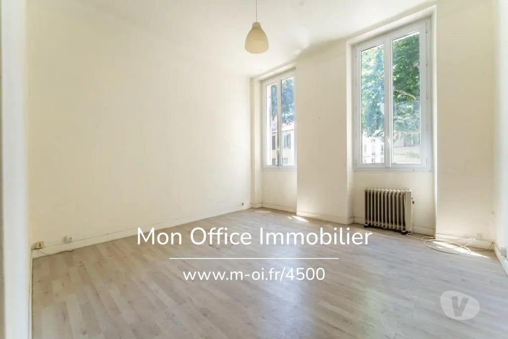 Appartements à vendre Bouches-du-Rhône Marseille - Photos Vivastreet (4500-AFO.) Référence : 4500-AFO. - Appartement 2 pièces dans...