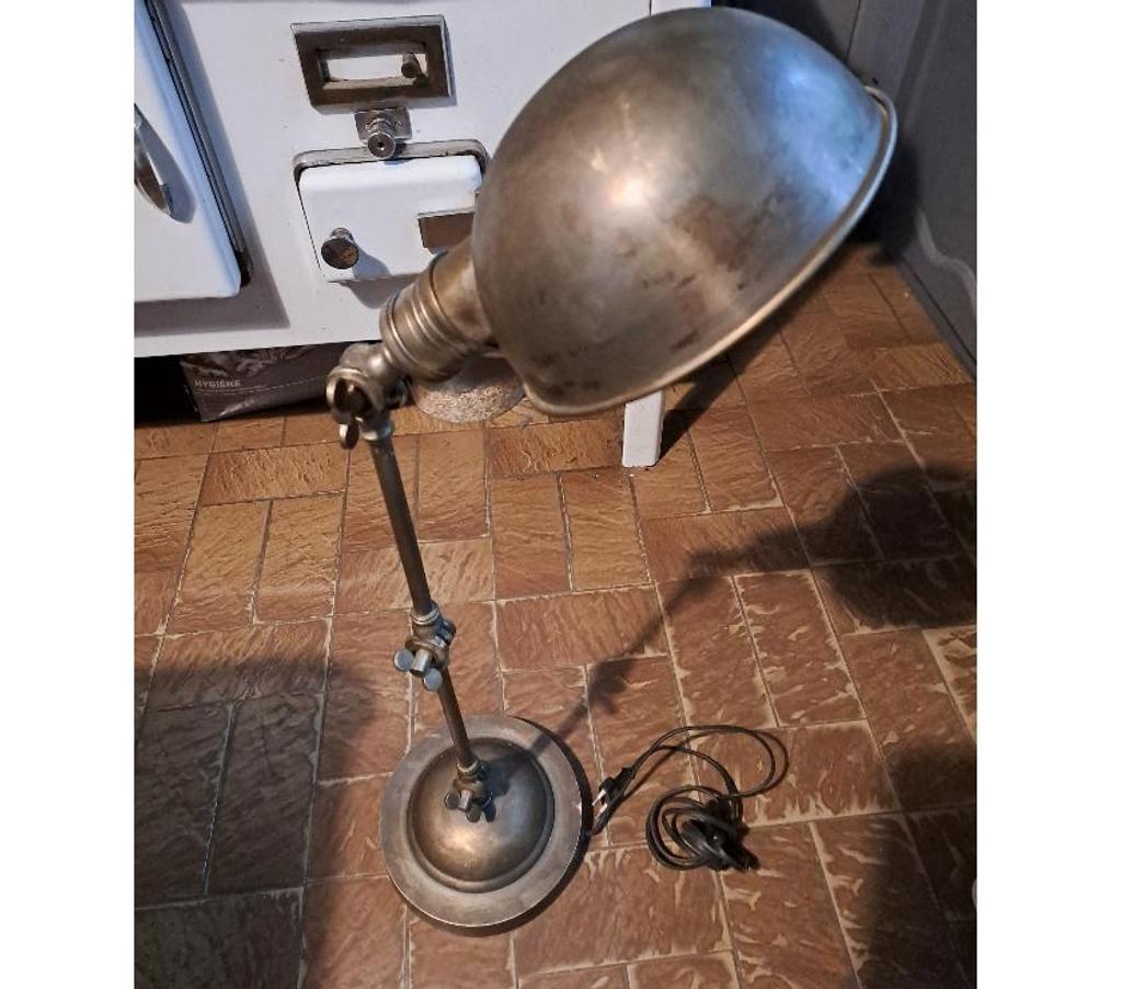 Décoration - art Seine-et-Marne Montceaux les Provins - 77151 - Photos Vivastreet lampe bureau articulée