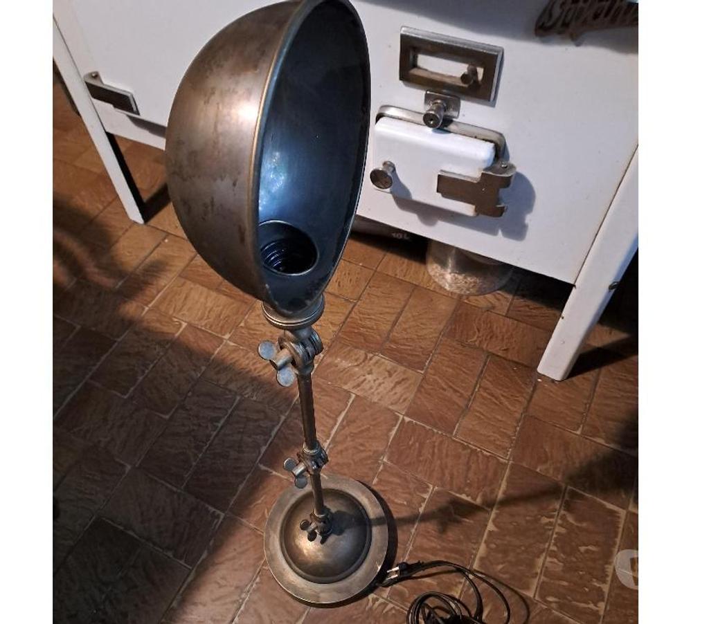 Décoration - art Seine-et-Marne Montceaux les Provins - 77151 - Photos Vivastreet lampe bureau articulée