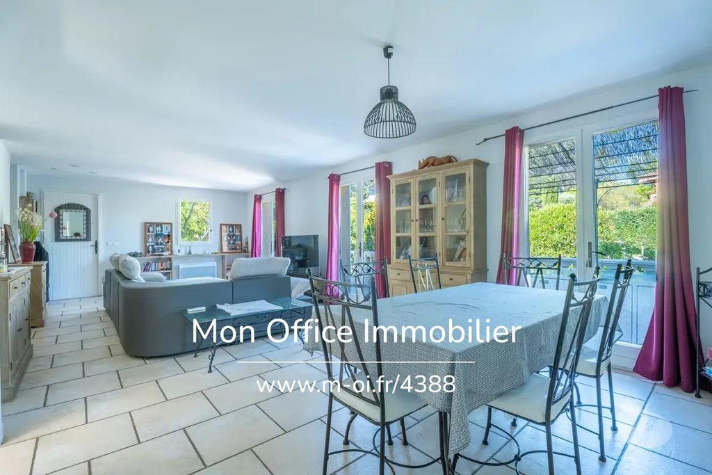 Vente Maison Bouches-du-Rhône Peyrolles en Provence - 13860 - Photos Vivastreet (4388-AUS) Référence : 4388-AUS - Maison familiale 5 pièces à
