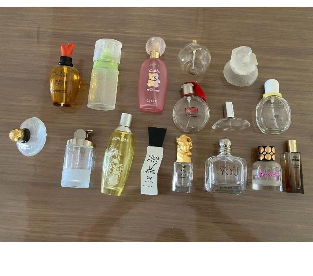 Collection Gard Nimes - Photos Vivastreet Flacons de parfums de collection