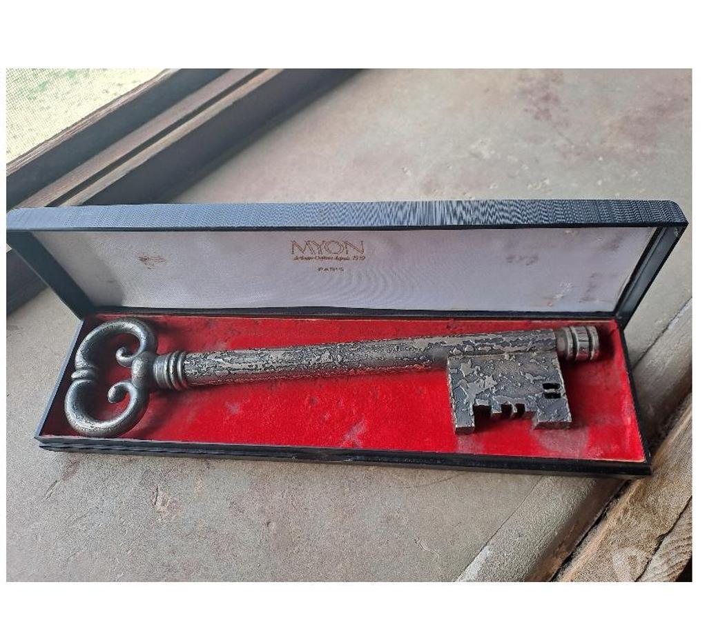 Collection Seine-et-Marne Montceaux les Provins - 77151 - Photos Vivastreet clé briquet myon