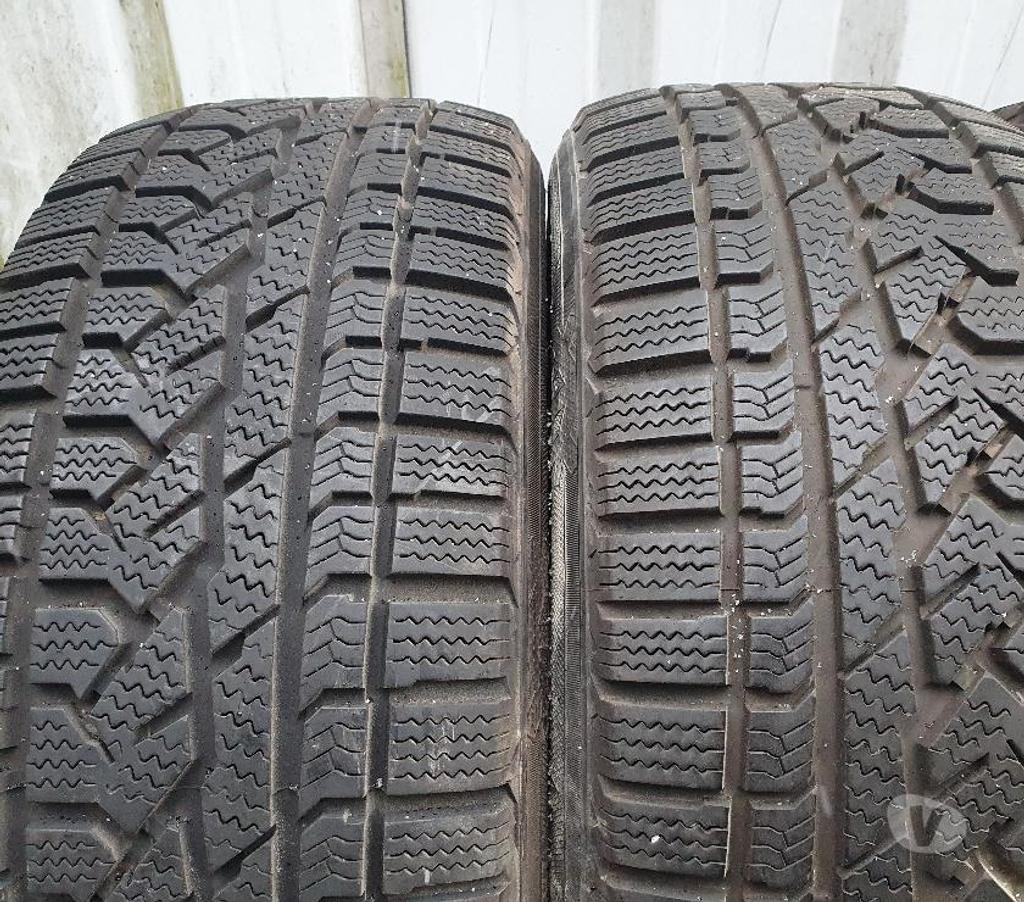 Pièces et services auto Loire St Etienne - Photos Vivastreet 4 pneus 4X4 neige 255 55 18 109H Khumo