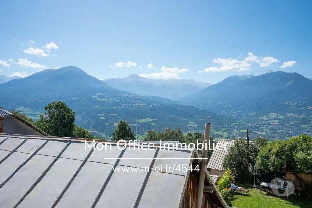 Vente Maison Hautes-Alpes Embrun - 05200 - Photos Vivastreet (4544-BAU) Référence : 4544-BAU - Maison 5 pièces 115m² -...