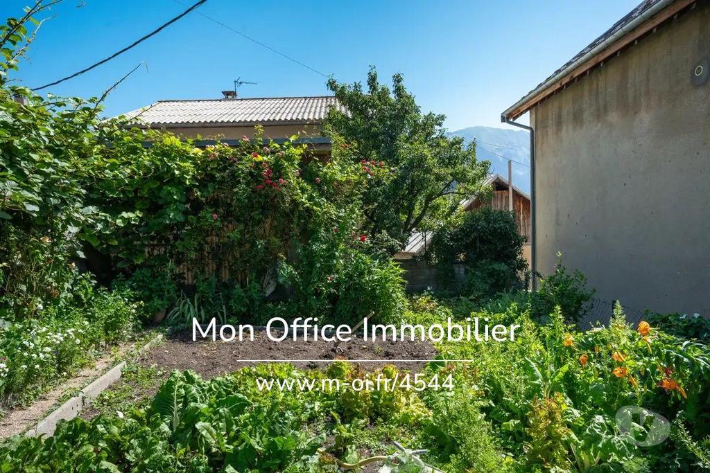 Vente Maison Hautes-Alpes Embrun - 05200 - Photos Vivastreet (4544-BAU) Référence : 4544-BAU - Maison 5 pièces 115m² -...