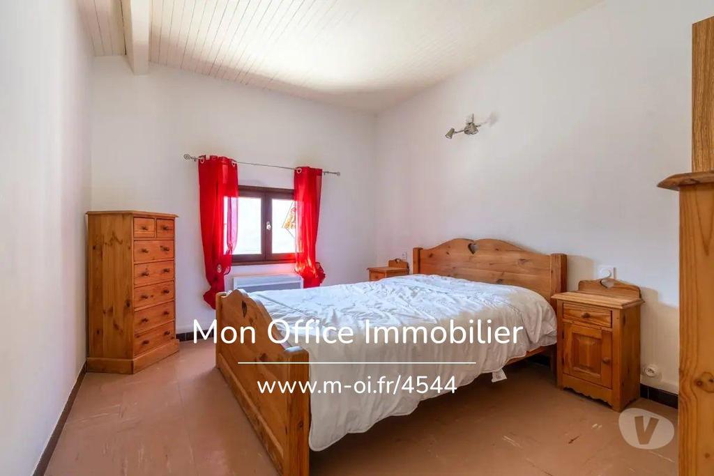Vente Maison Hautes-Alpes Embrun - 05200 - Photos Vivastreet (4544-BAU) Référence : 4544-BAU - Maison 5 pièces 115m² -...