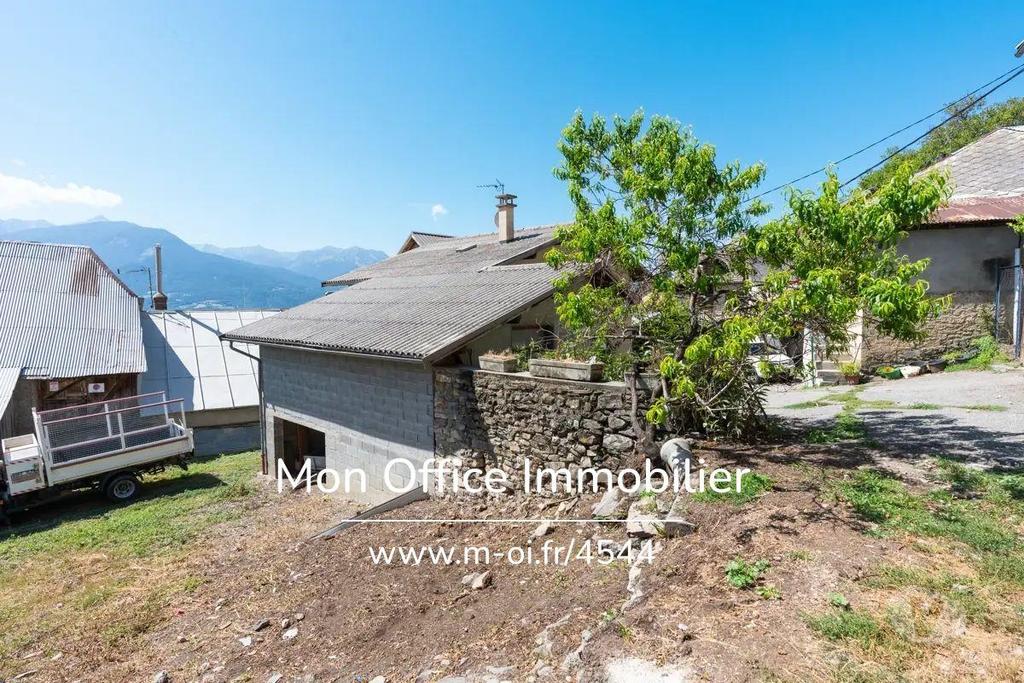 Vente Maison Hautes-Alpes Embrun - 05200 - Photos Vivastreet (4544-BAU) Référence : 4544-BAU - Maison 5 pièces 115m² -...