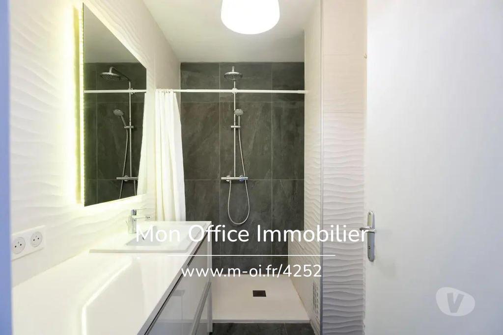 Appartements à vendre Bouches-du-Rhône Marseille - Photos Vivastreet (4252-CLA) Référence : 4252-CLA - Appartement 3 pièces avec...