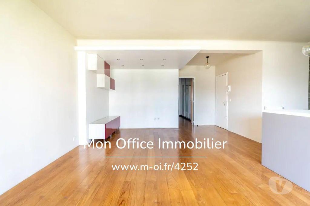 Appartements à vendre Bouches-du-Rhône Marseille - Photos Vivastreet (4252-CLA) Référence : 4252-CLA - Appartement 3 pièces avec...